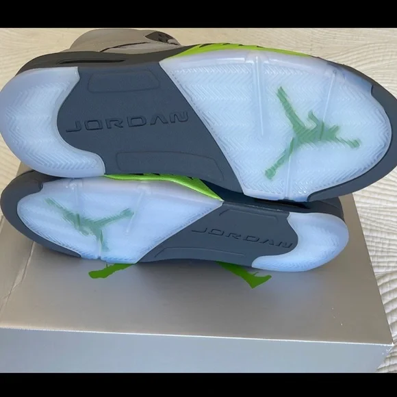 ❌SOLD❌ Air Jordan Retro 5 “Green Bean” sneakers, M13, New in Box - Picture 7 of 10